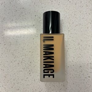 IL MAKIAGE Cream Foundation for Flawless Coverage #120